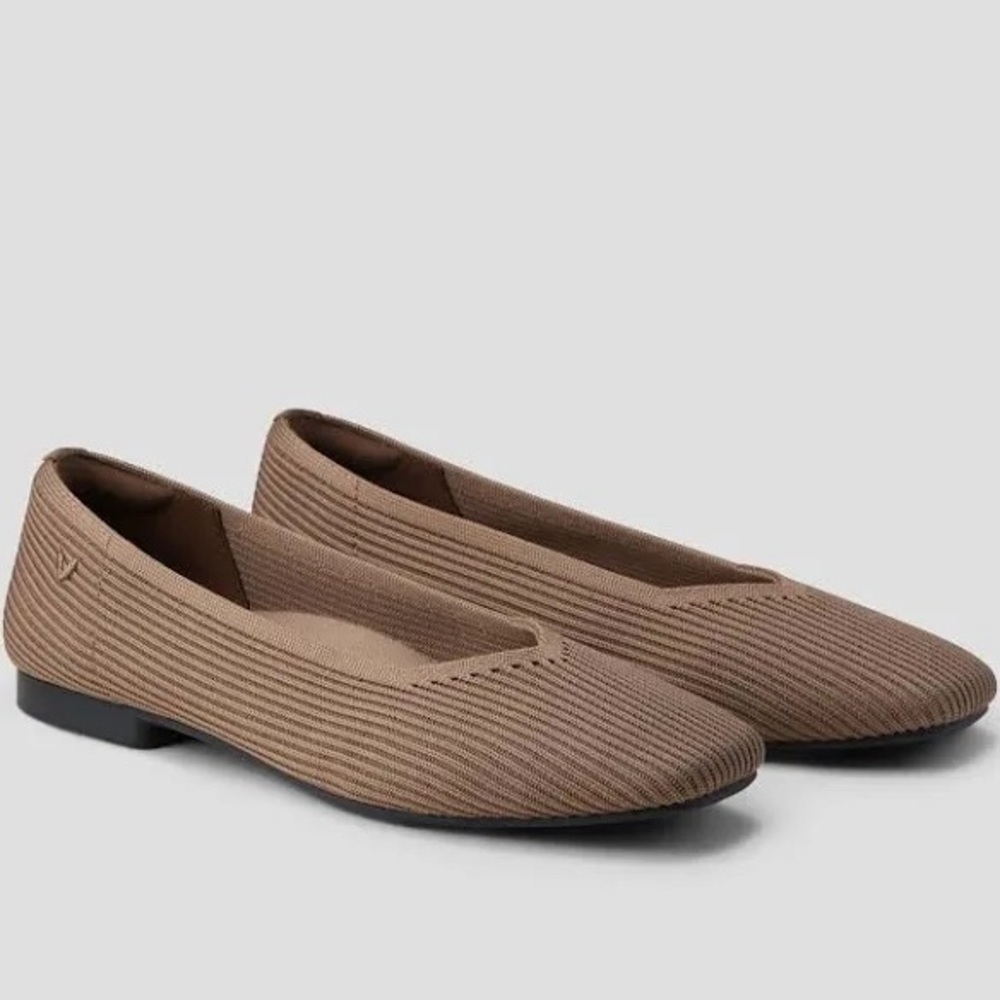 VIVAIA Margot 2.0 Espresso Color Stretch Knit Upper Slip On Flats Size 9.5
